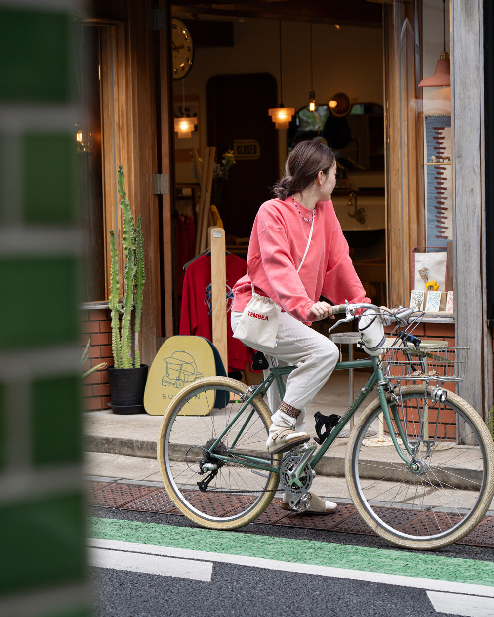 TEMBEA×Friday POCHETTE "Flower Embroidery" NATURAL