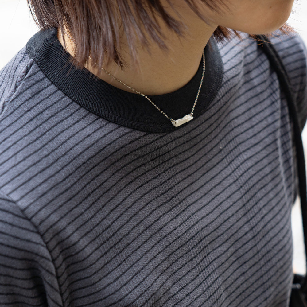 Melanie Decourcey Silver necklace with Long style pearl