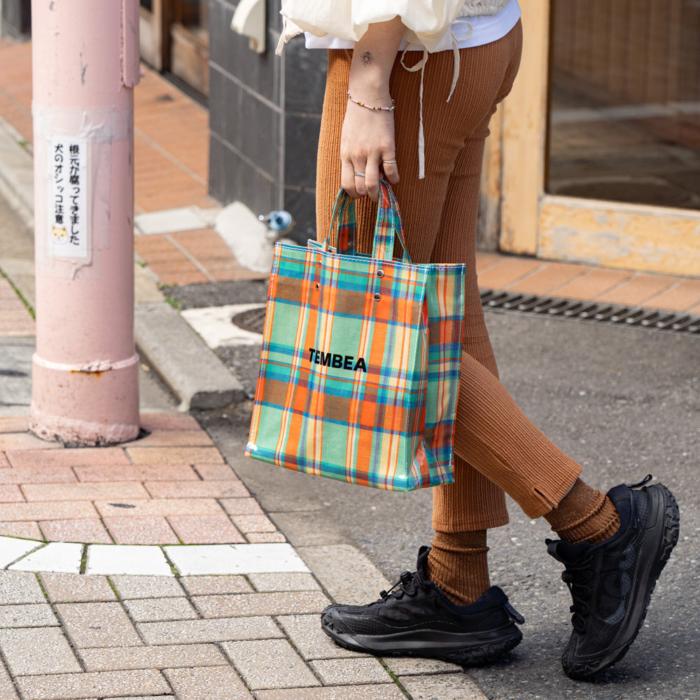 TEMBEA PAPER TOTE SMALL -MADRAS CHECK