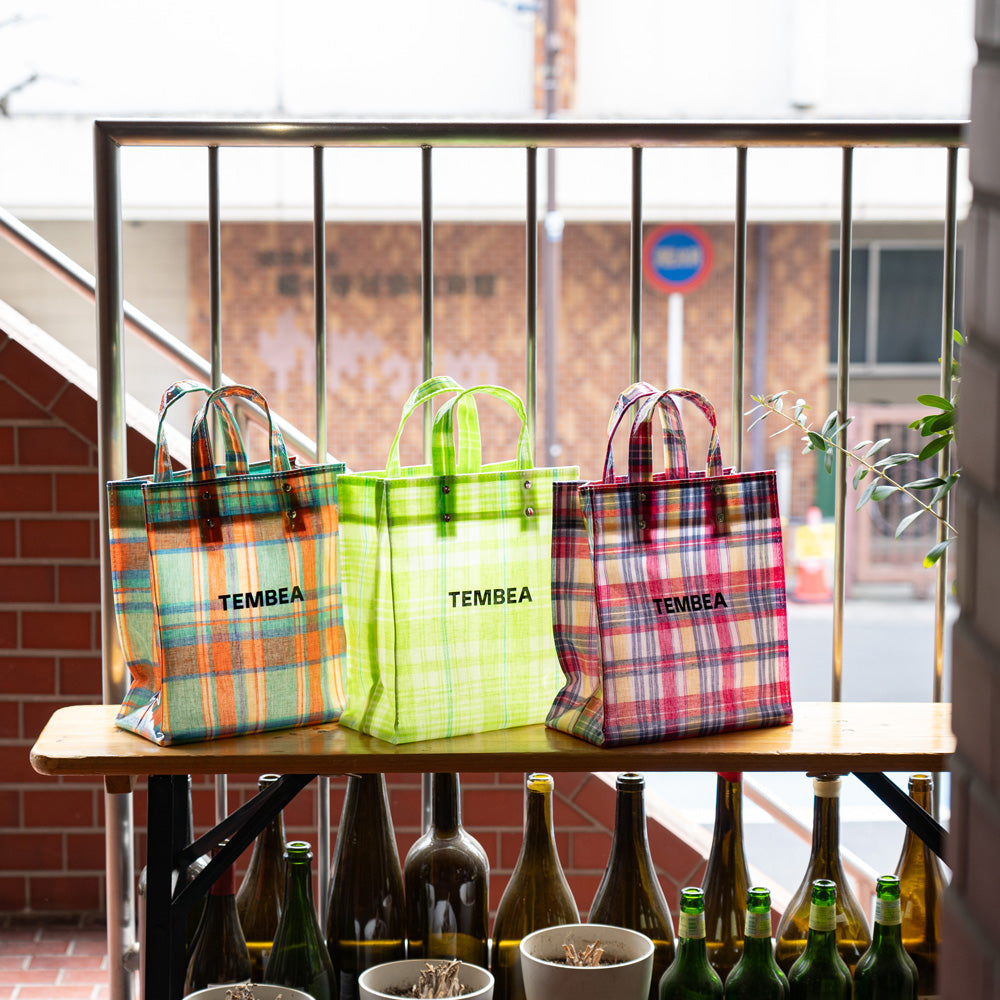 TEMBEA PAPER TOTE SMALL -MADRAS CHECK