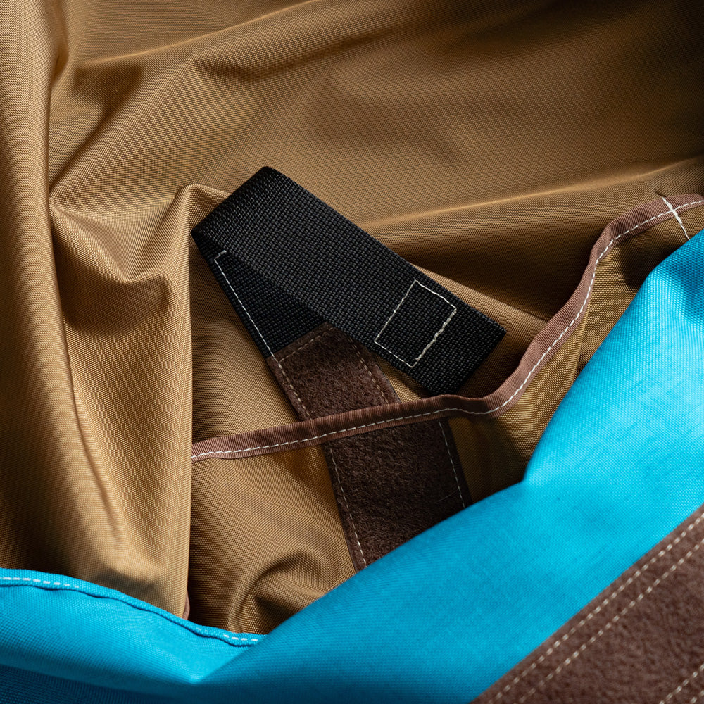 BLUE LUG × Friday The messenger bag "Blue"
