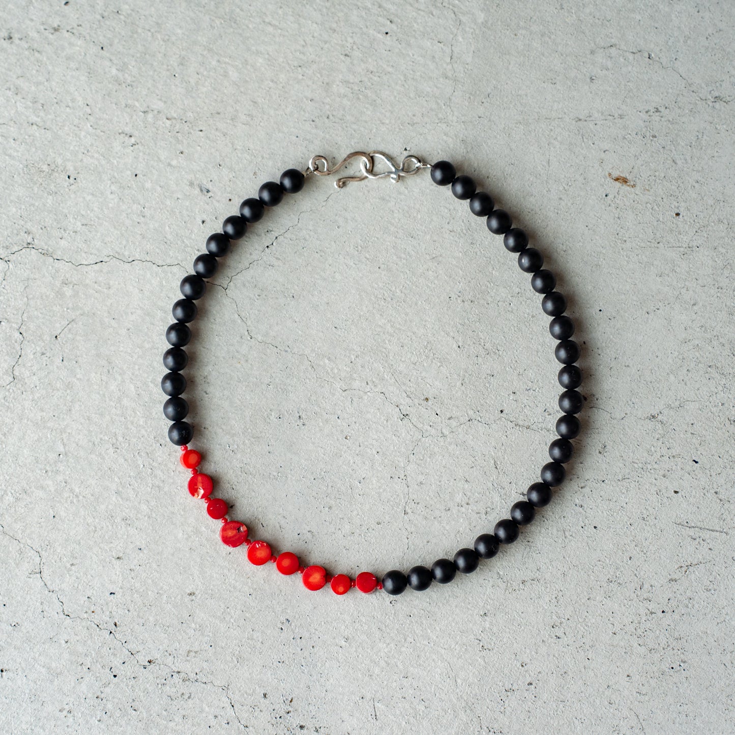 Melanie DeCourcey Matt onyx with dyed coral