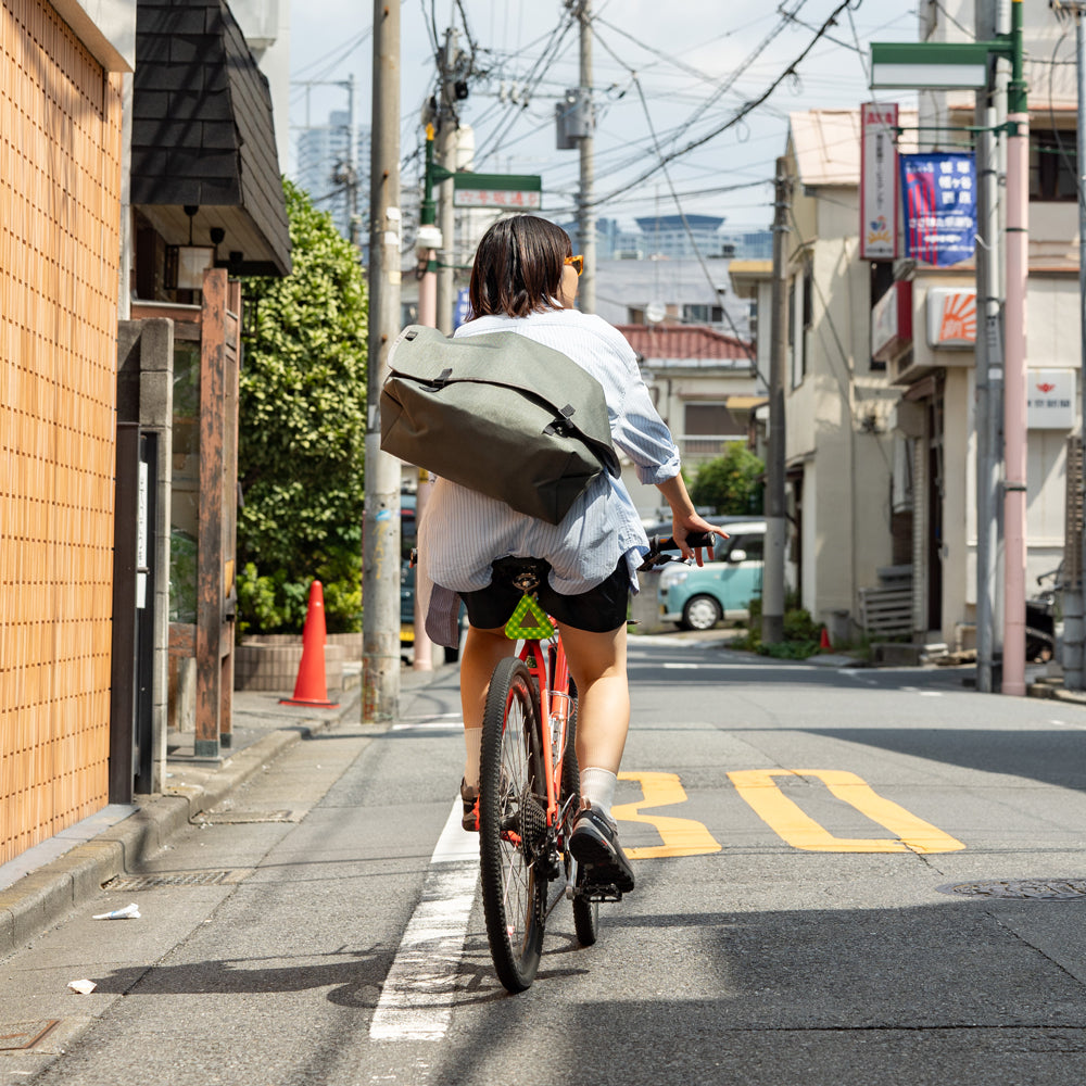 BLUE LUG × Friday Triangle reflector -Gingham check