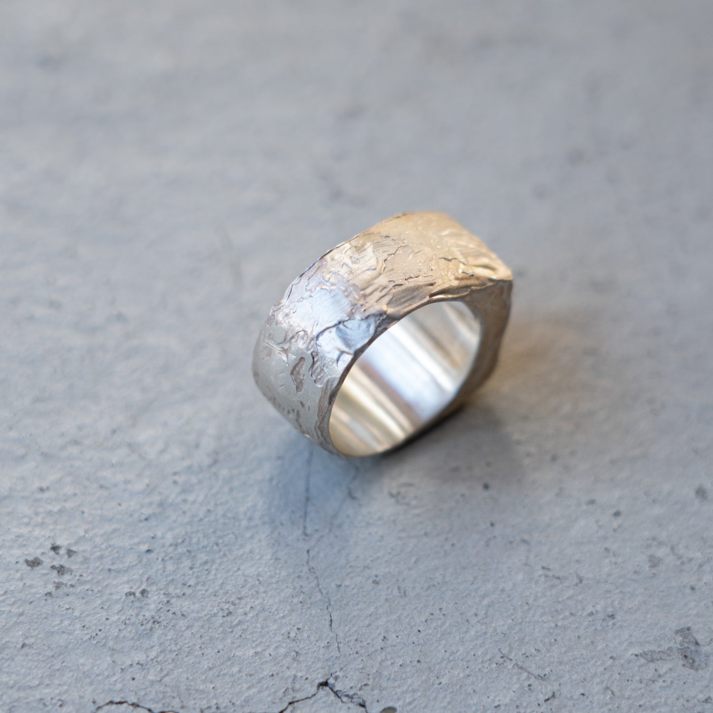 Melanie Decourcey Square mother of pearl silver ring