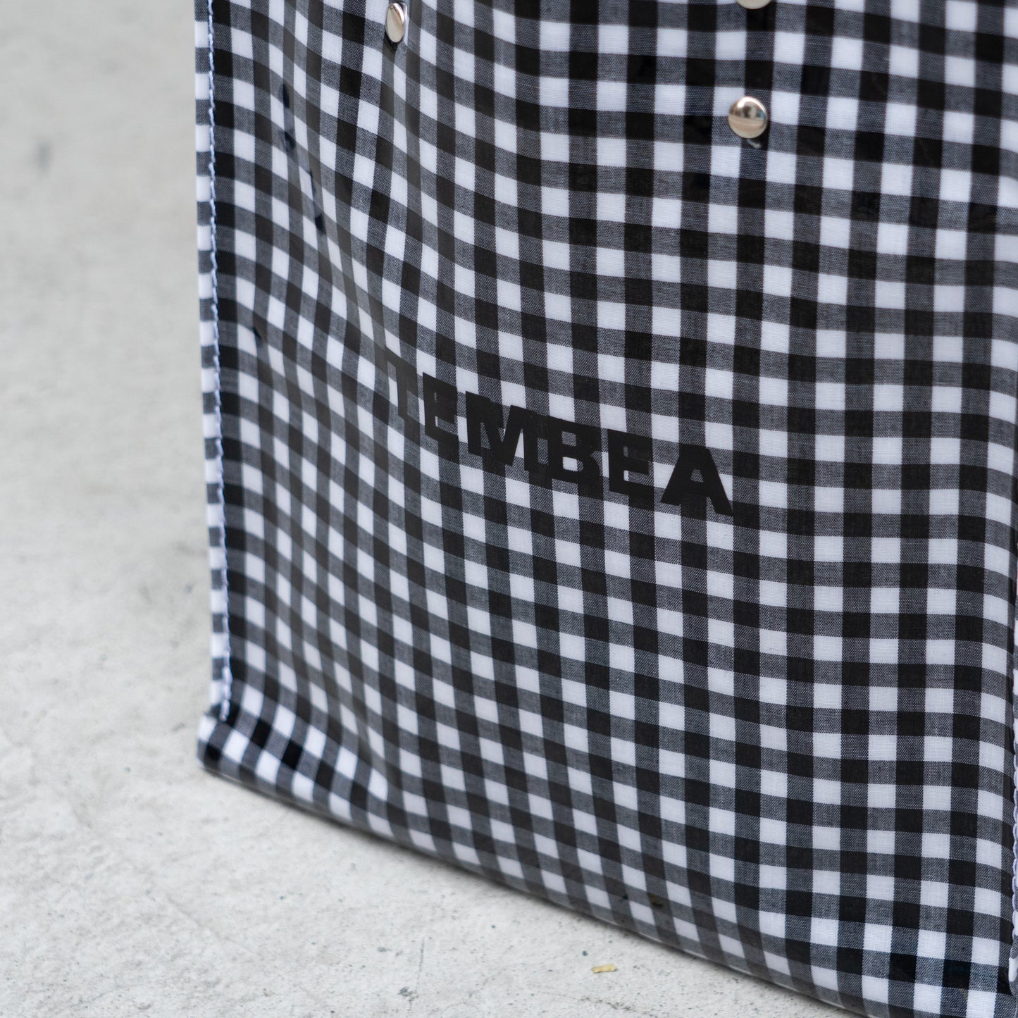 TEMBEA PAPER TOTE SMALL -GINGHAM CHECK