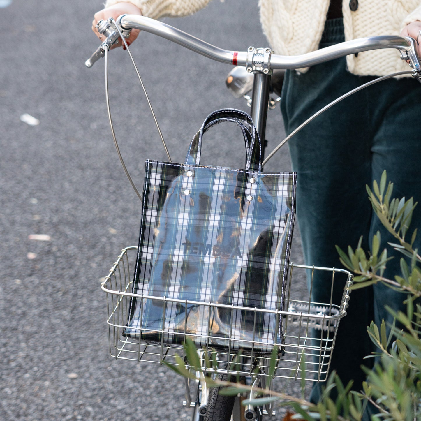TEMBEA PAPER TOTE SMALL -CHECK