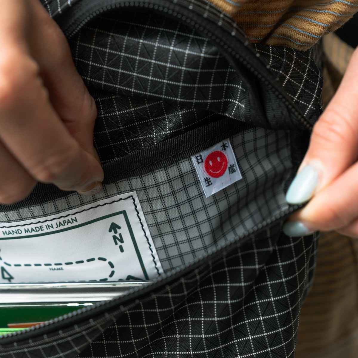 BLUE LUG  The fanny pack -Flower