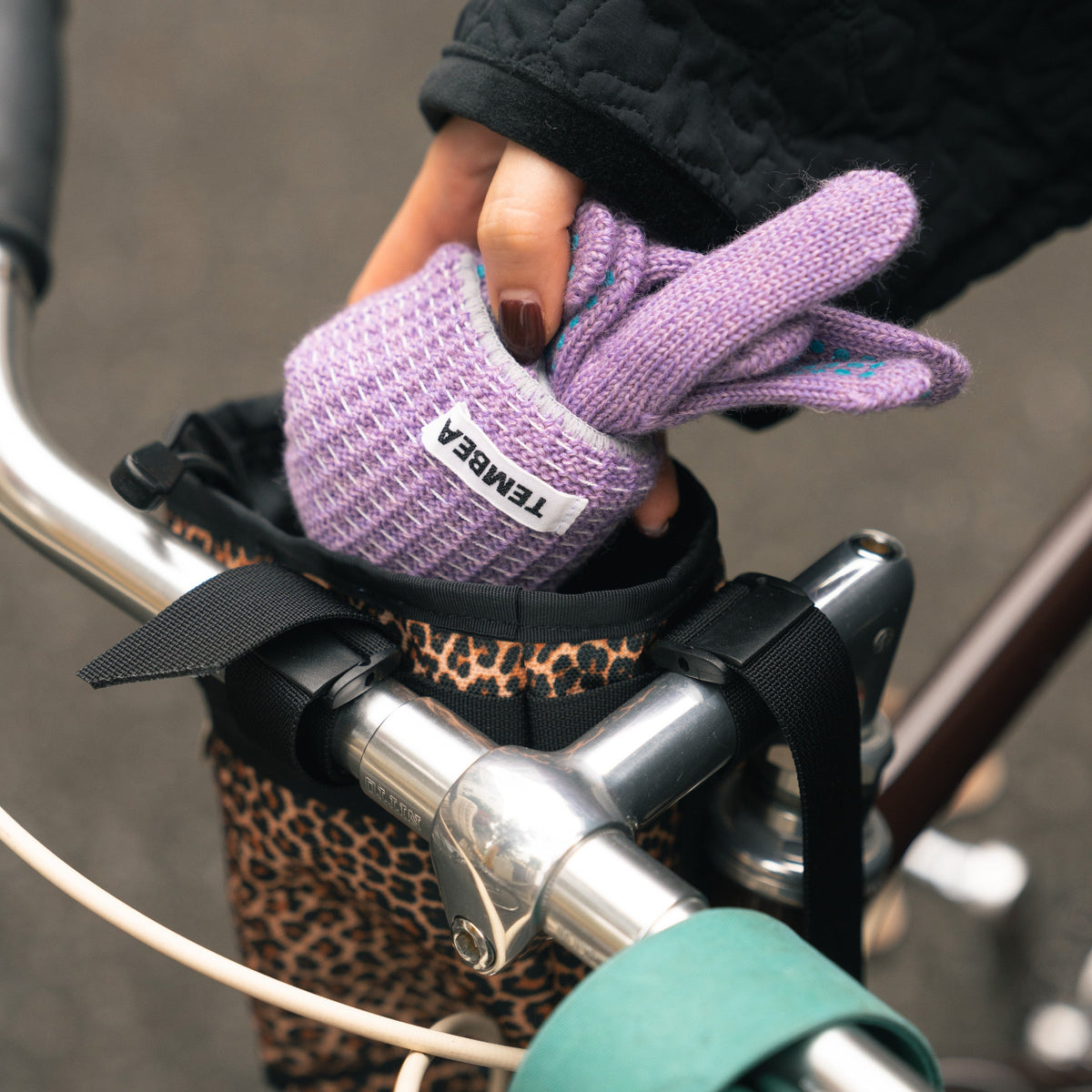TEMBEA × BLUE LUG　MERINO WOOL GUNTE