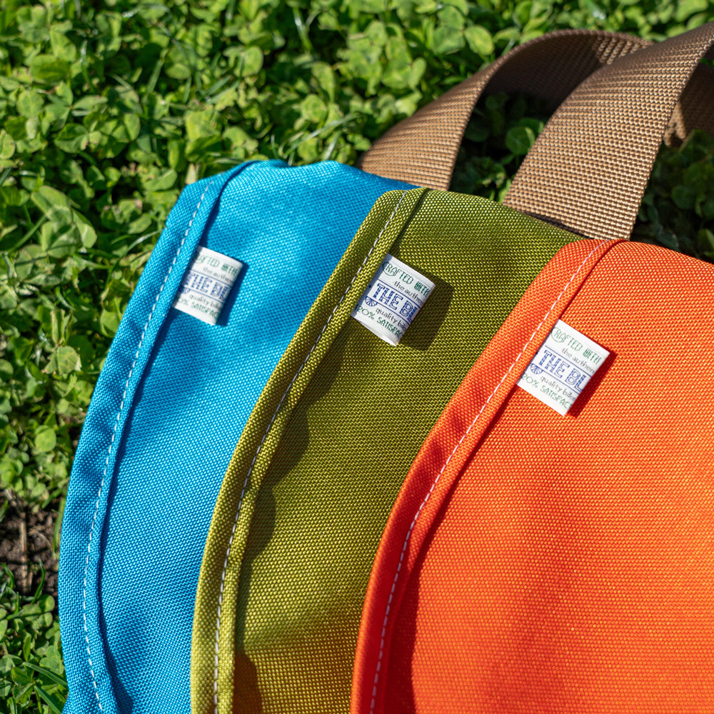 BLUELUG × Friday  The messenger bag "Orange"