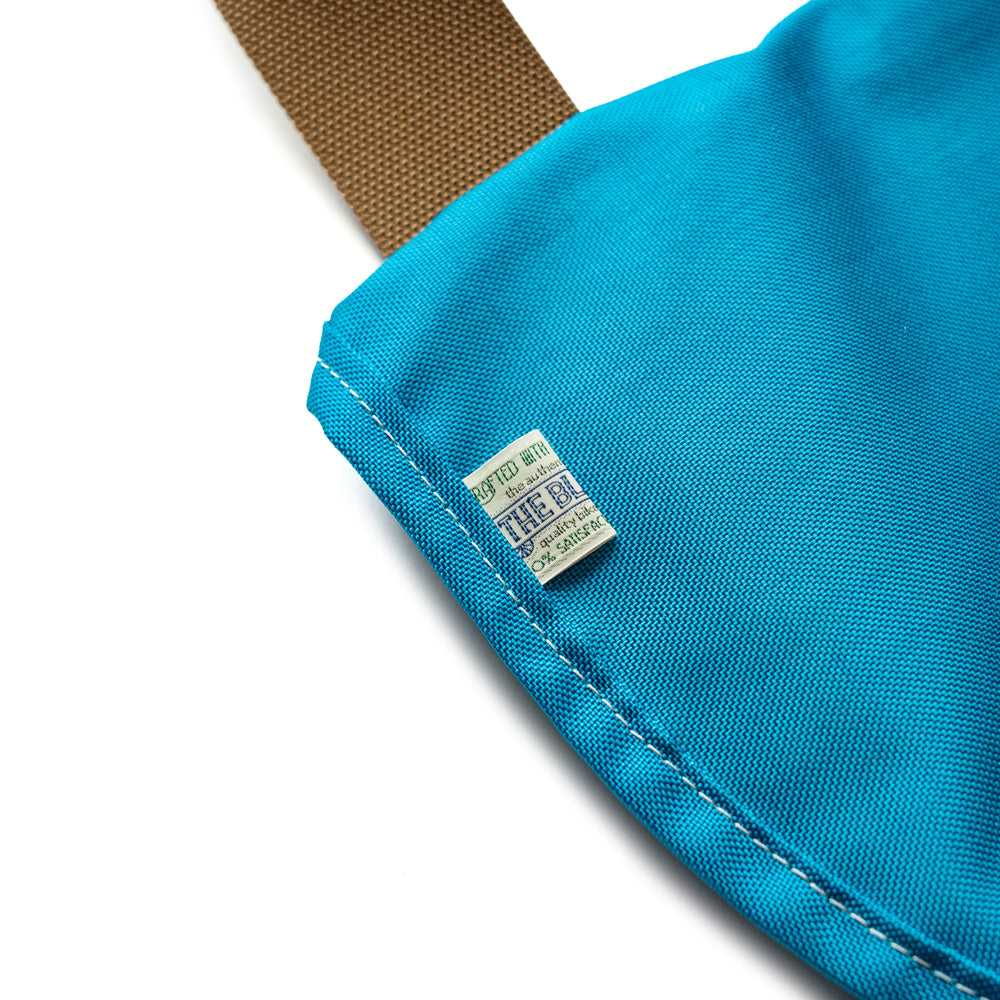 BLUELUG × Friday  The messenger bag "Blue"