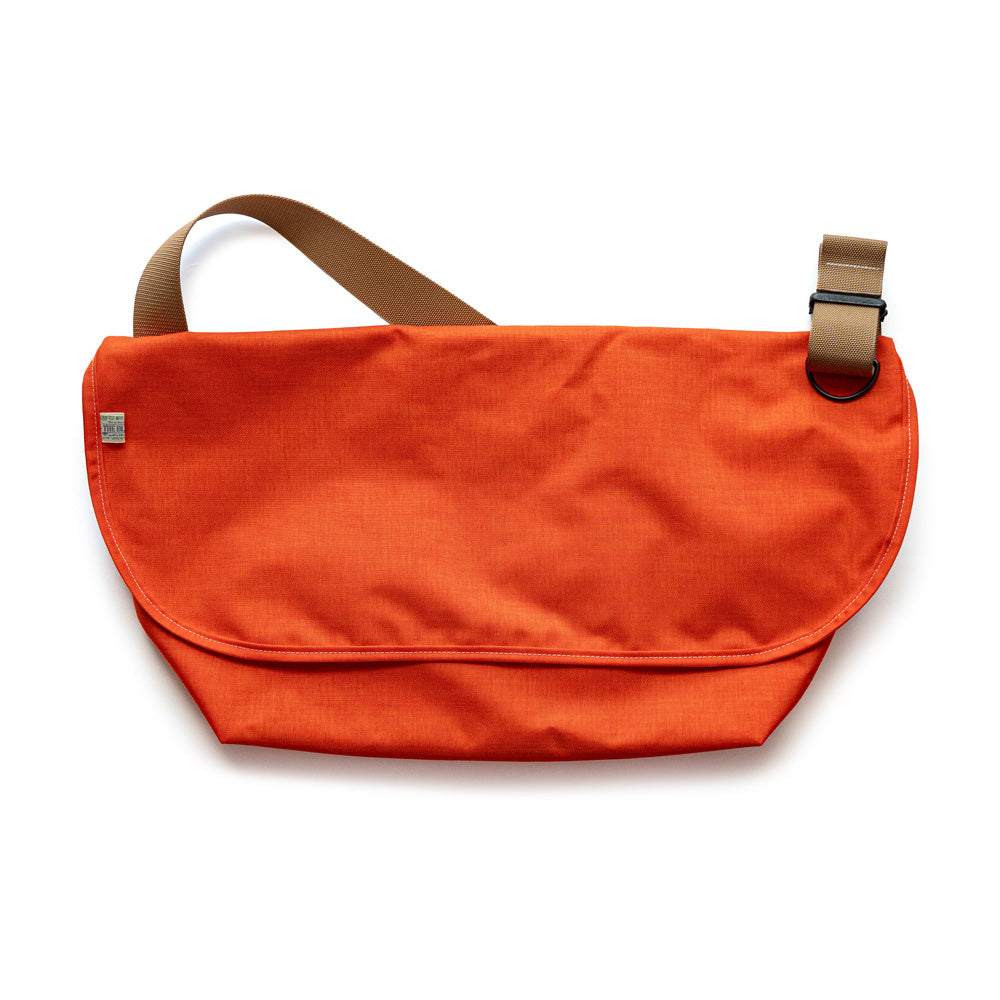 BLUELUG × Friday  The messenger bag "Orange"