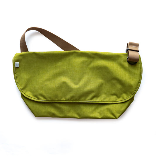 BLUELUG × Friday  The messenger bag "Green"