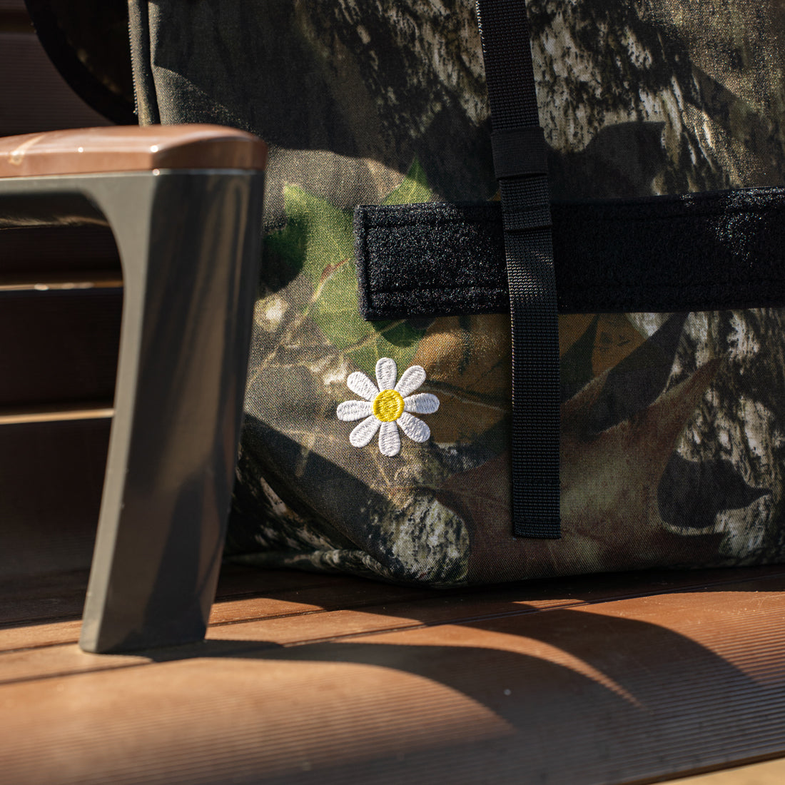 BLUE LUG × Friday  THE MESSENGER BAG - Flower embroidery