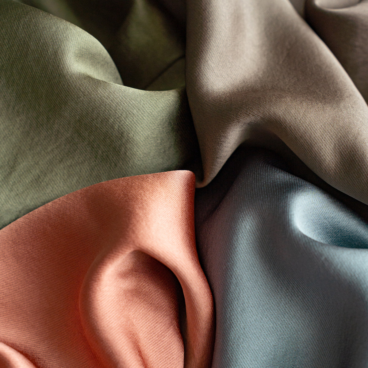 F F F   Easy pants  -Satin "Olive"