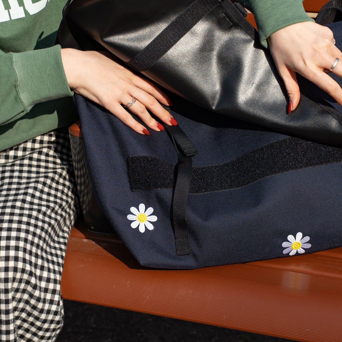 BLUE LUG × Friday THE MESSENGER BAG - Flower embroidery