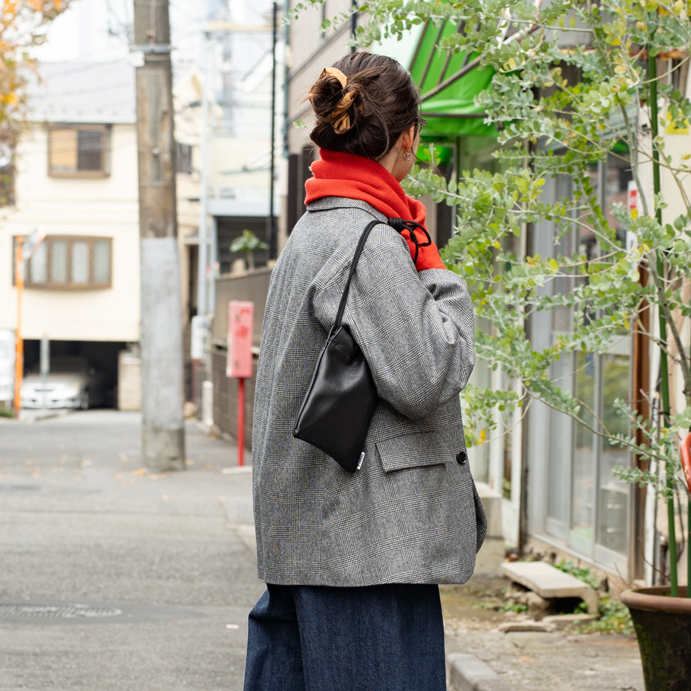 TEMBEA 巾着POCHETTE MEDIUM -GOAT – Friday