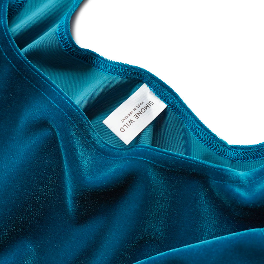 SIMONE WILD  Singlet
