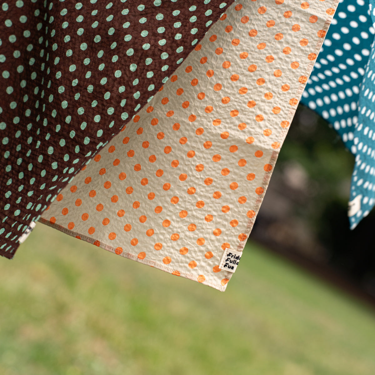 F F F   Scarf -Dot print
