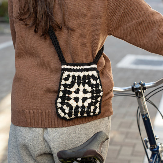 ACCI  Knit Pochette