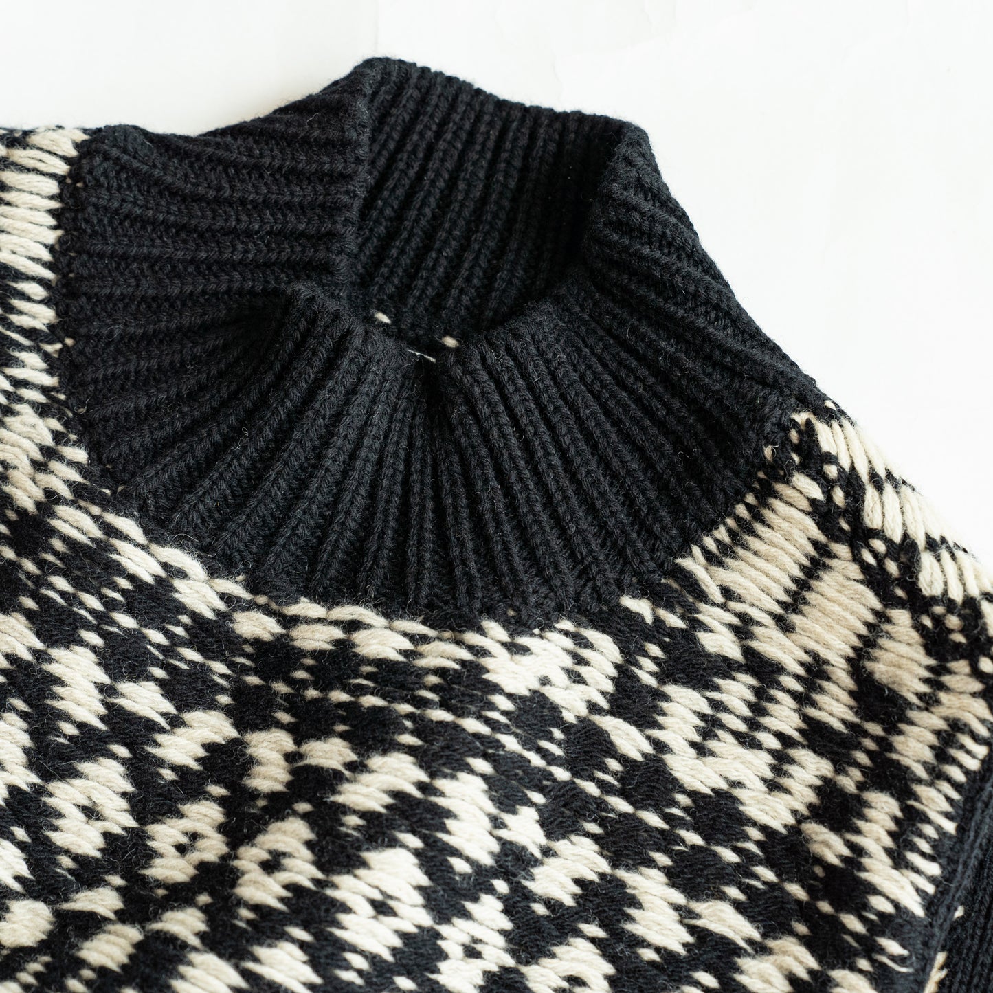 WONDER FULL LIFE × TAKt    Hand knit vest #11