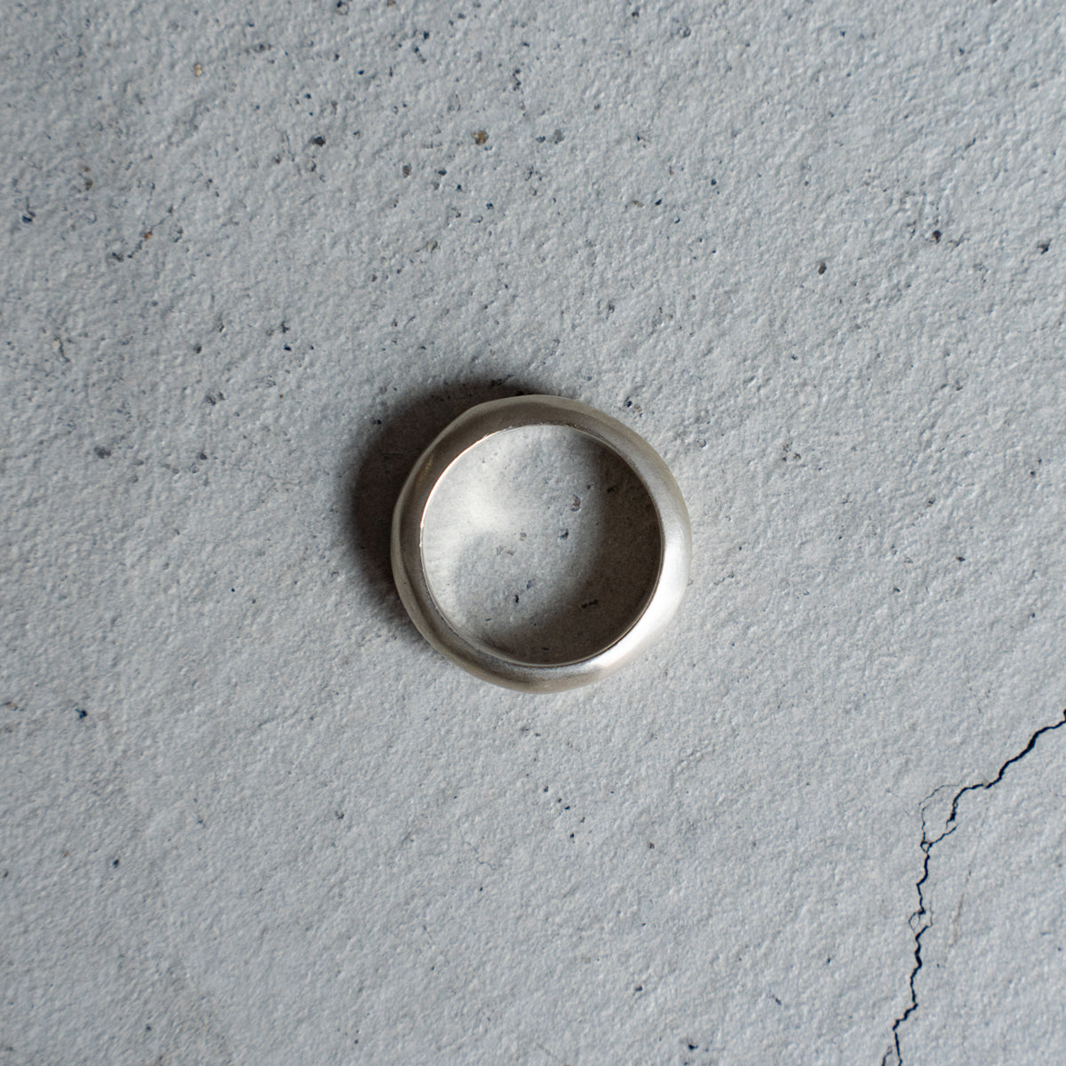 Melanie Decourcey Thick freestyle silver ring