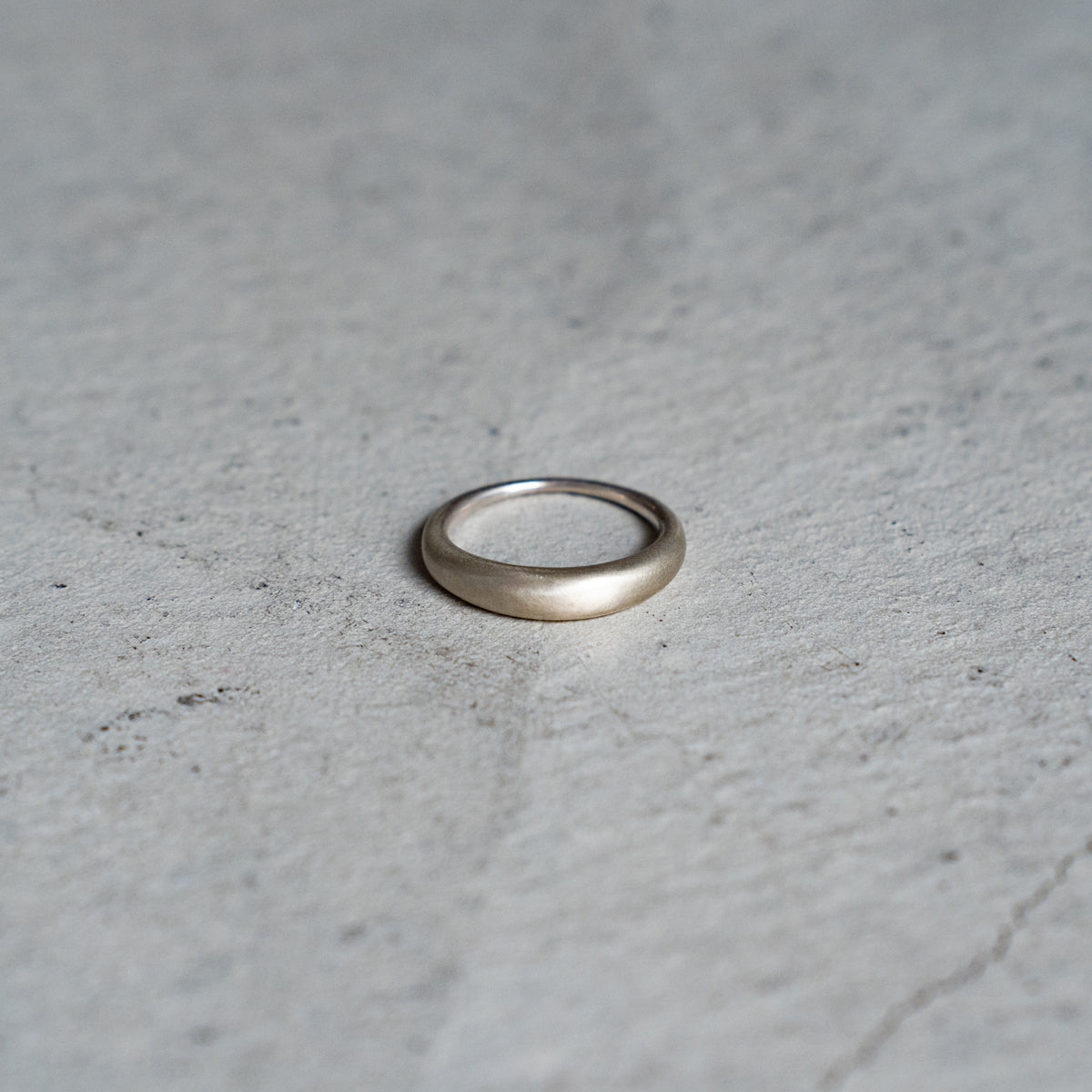 Melanie Decourcey Tapered simple silver ring