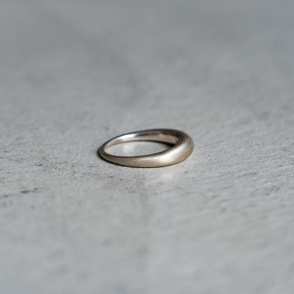 Melanie Decourcey Tapered simple silver ring