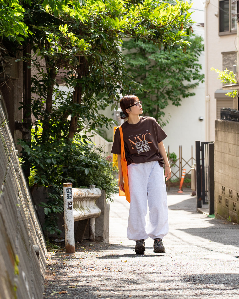 Americana × Friday  "AMERICANA CYCLERY" -Brown