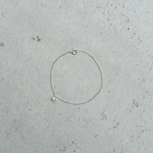 Melanie DeCourcey Silver chain with floating with Chrystal