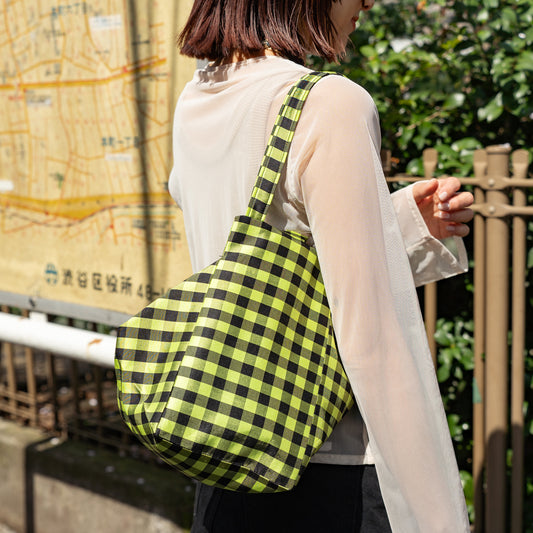 COA NYC  EVERYDAY BAG IN GINGHAM LIME BLACK
