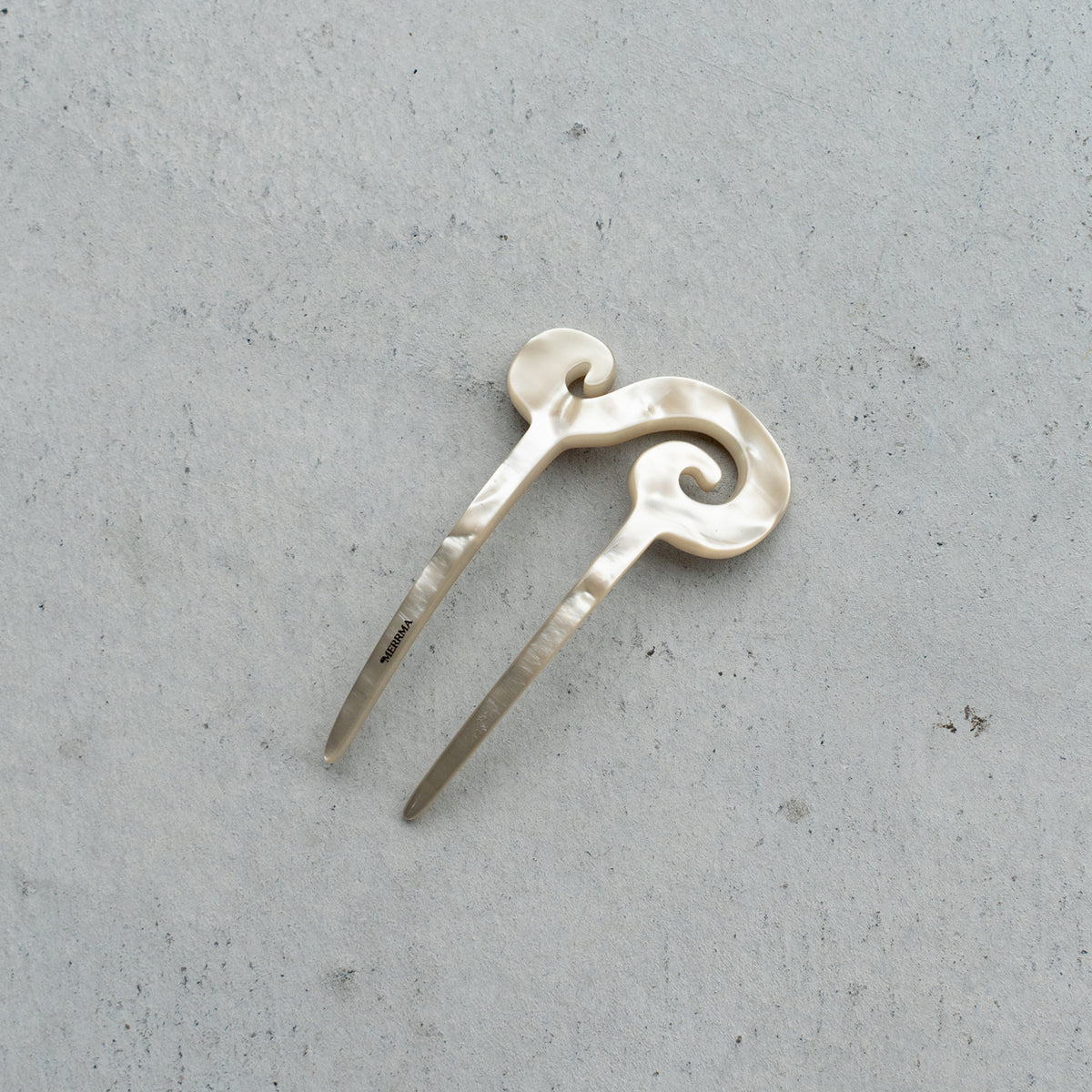 MERRMA  SPIRAL FRENCH PIN