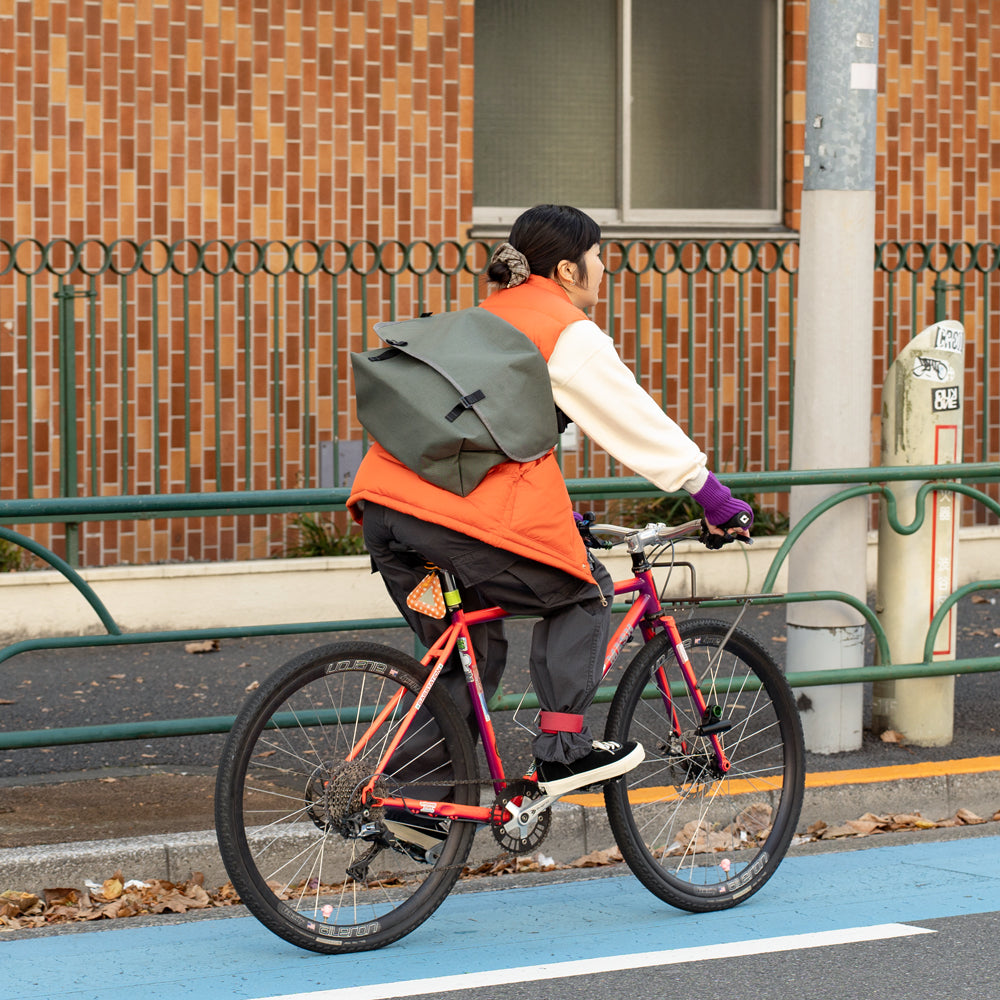 BLUE LUG THE MESSENGER BAG – Friday