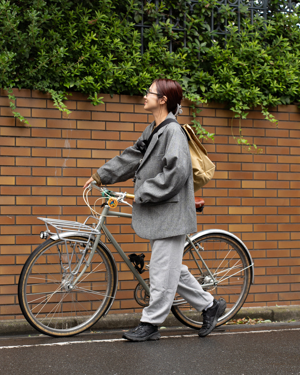 BLUE LUG × Friday  THE MESSENGER BAG "LIGHT" -BEIGE
