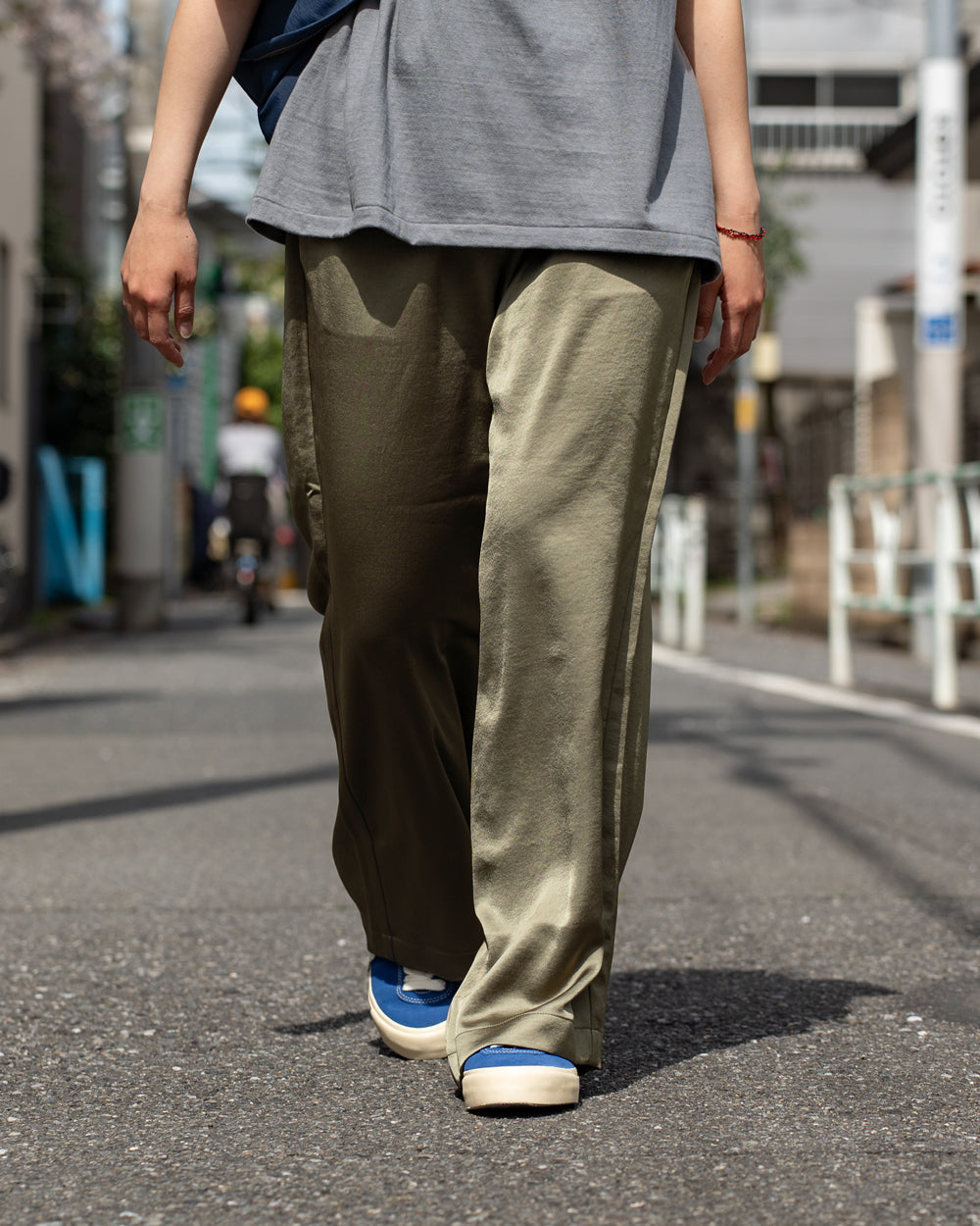 F F F   Easy pants  -Satin "Olive"