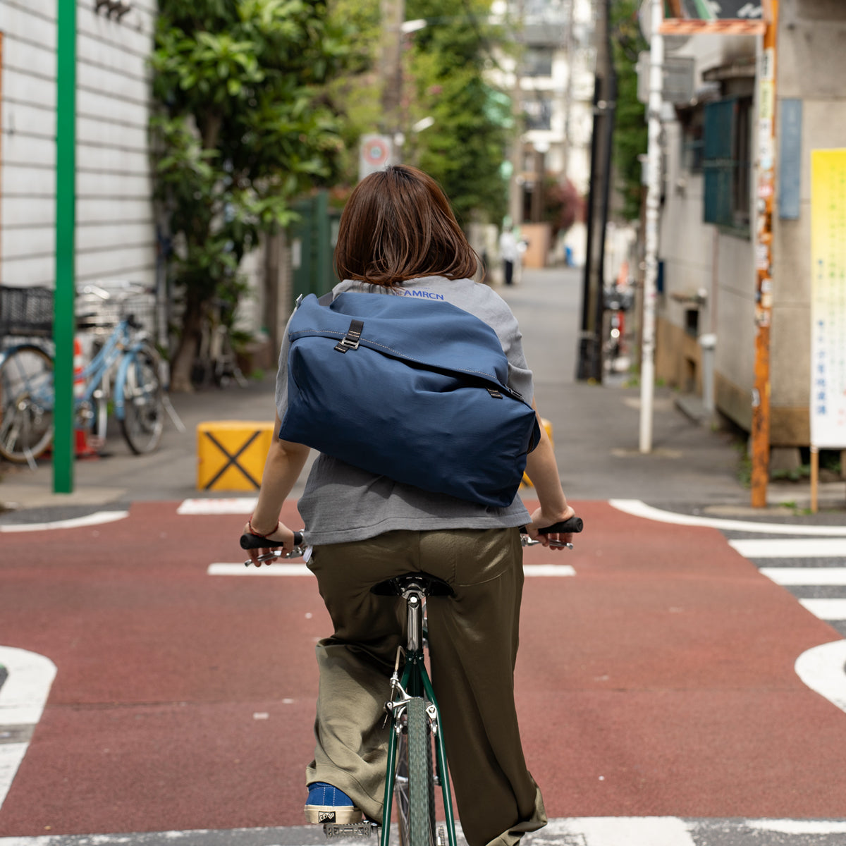 BLUE LUG × Friday THE MESSENGER BAG 