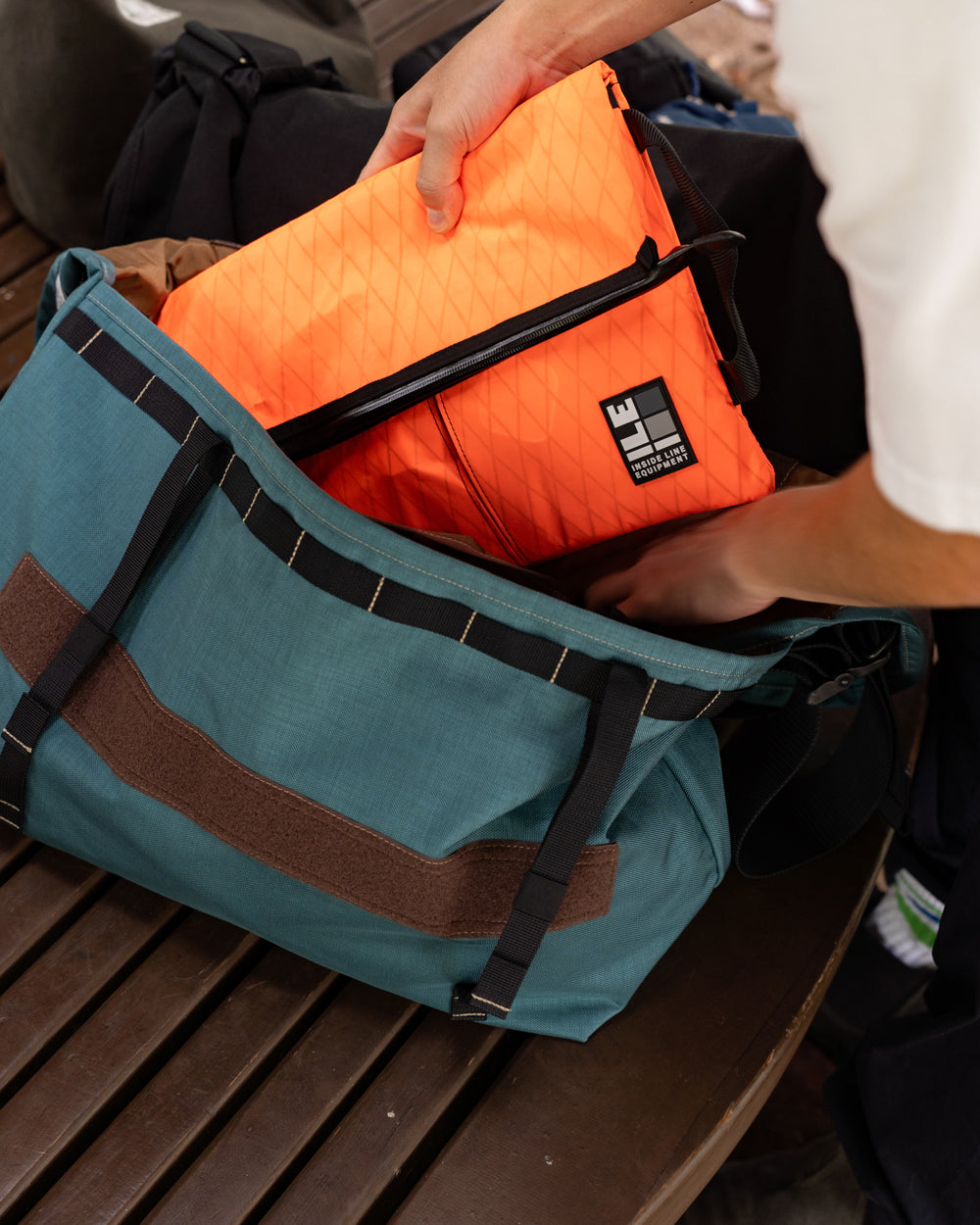 BLUE LUG × Friday  THE MESSENGER BAG "LIGHT" -BLUE