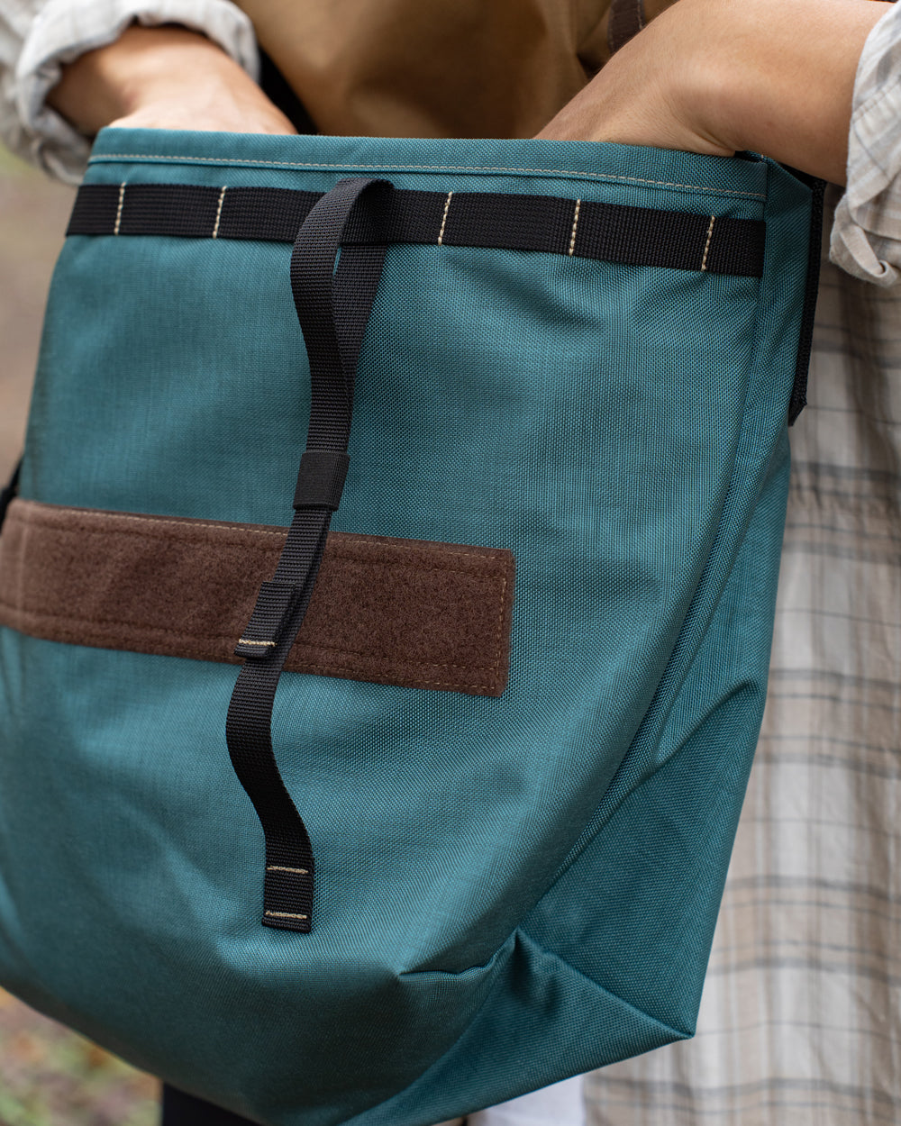 BLUE LUG × Friday  THE MESSENGER BAG "LIGHT" -BLUE