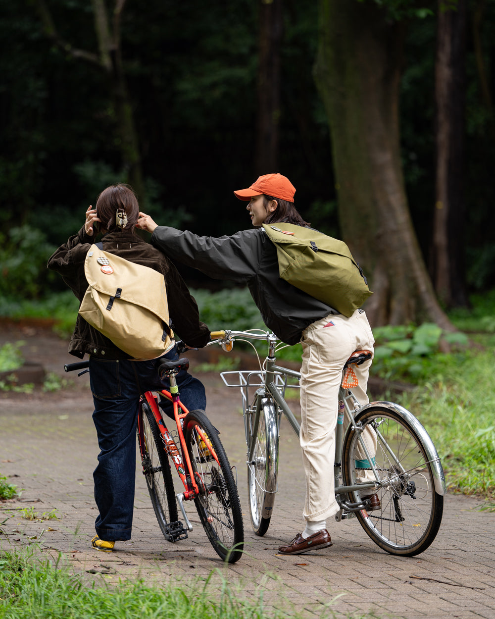 BLUE LUG × Friday  THE MESSENGER BAG "LIGHT" -GREEN