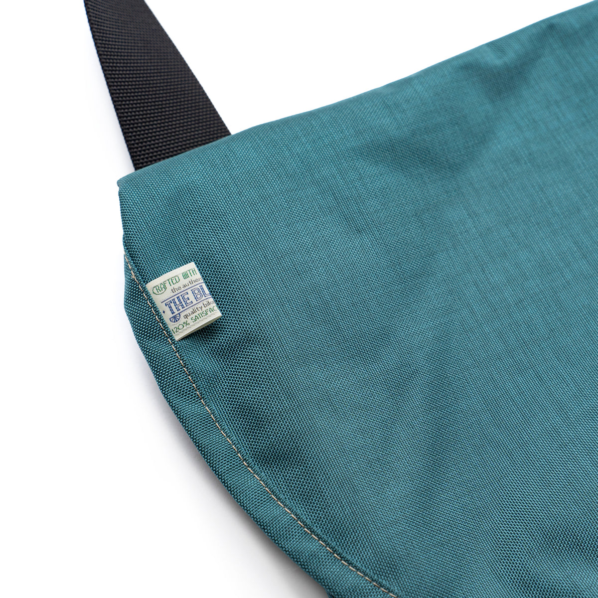 BLUE LUG × Friday  THE MESSENGER BAG "LIGHT" -BLUE