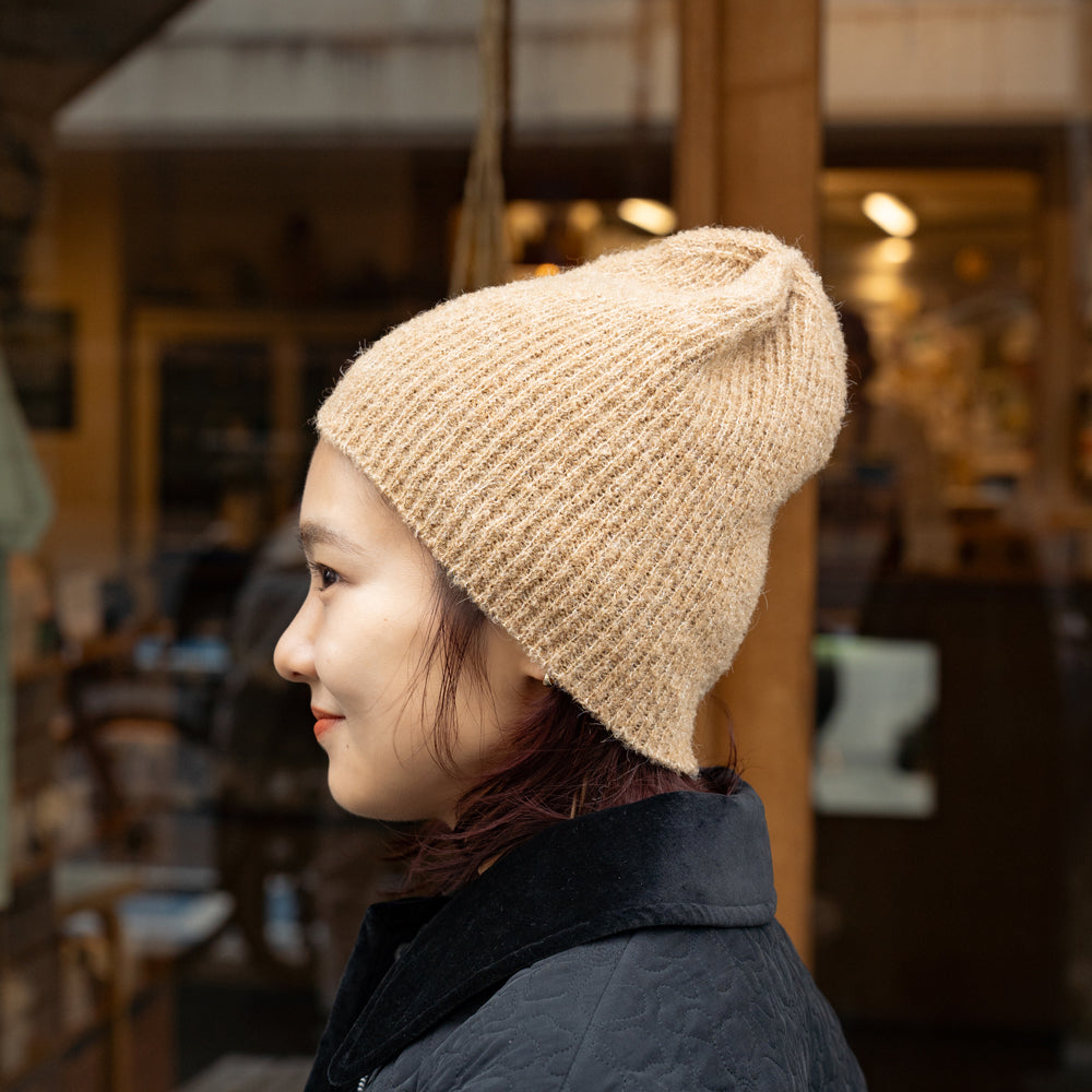 CLIPPER CASUALS  Boucle knit cap