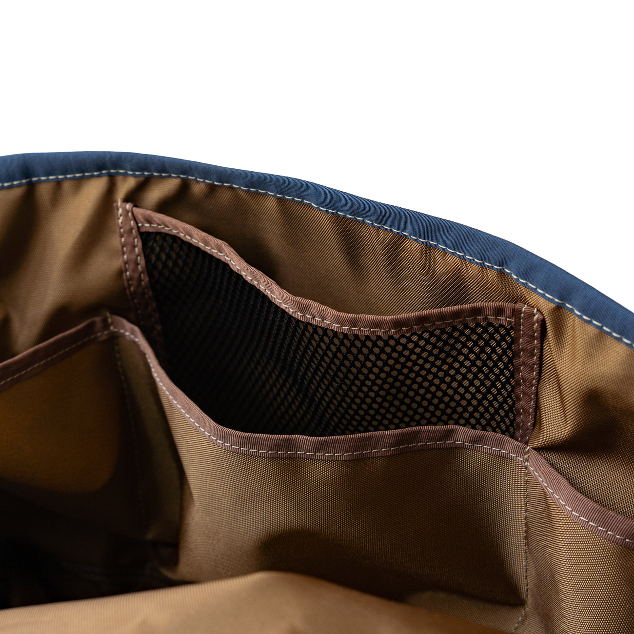BLUE LUG × Friday  THE MESSENGER BAG "LIGHT" -NAVY