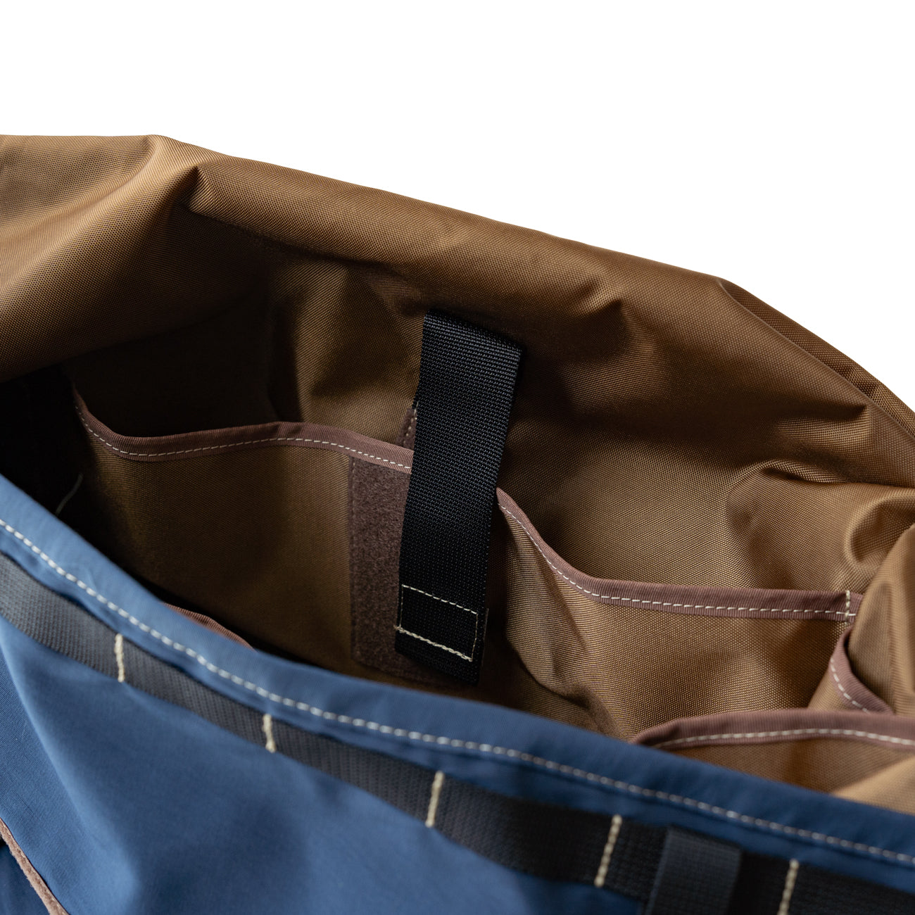 BLUE LUG × Friday  THE MESSENGER BAG "LIGHT" -NAVY