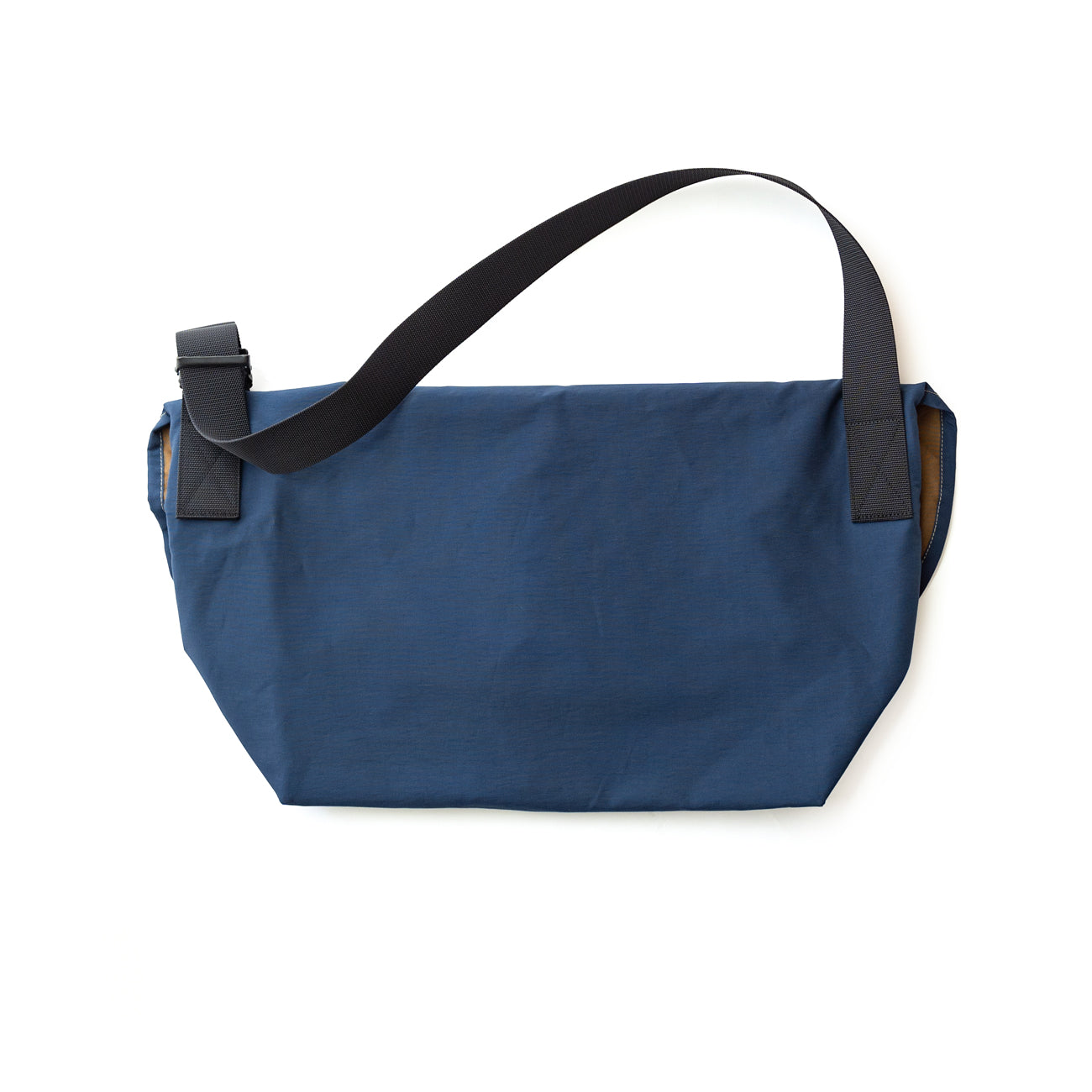 BLUE LUG × Friday  THE MESSENGER BAG "LIGHT" -NAVY