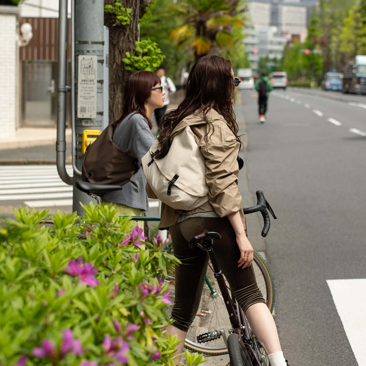 BLUE LUG × Friday THE MESSENGER BAG 