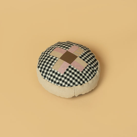 F F F   Cushion 30  "GINGHAM"