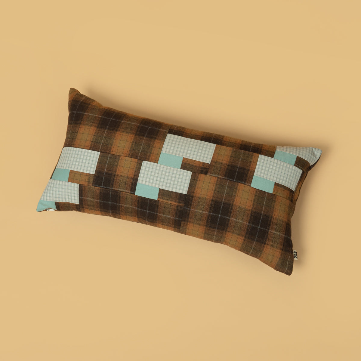 F F F   Cushion 30×60 "BROWN CHECK"