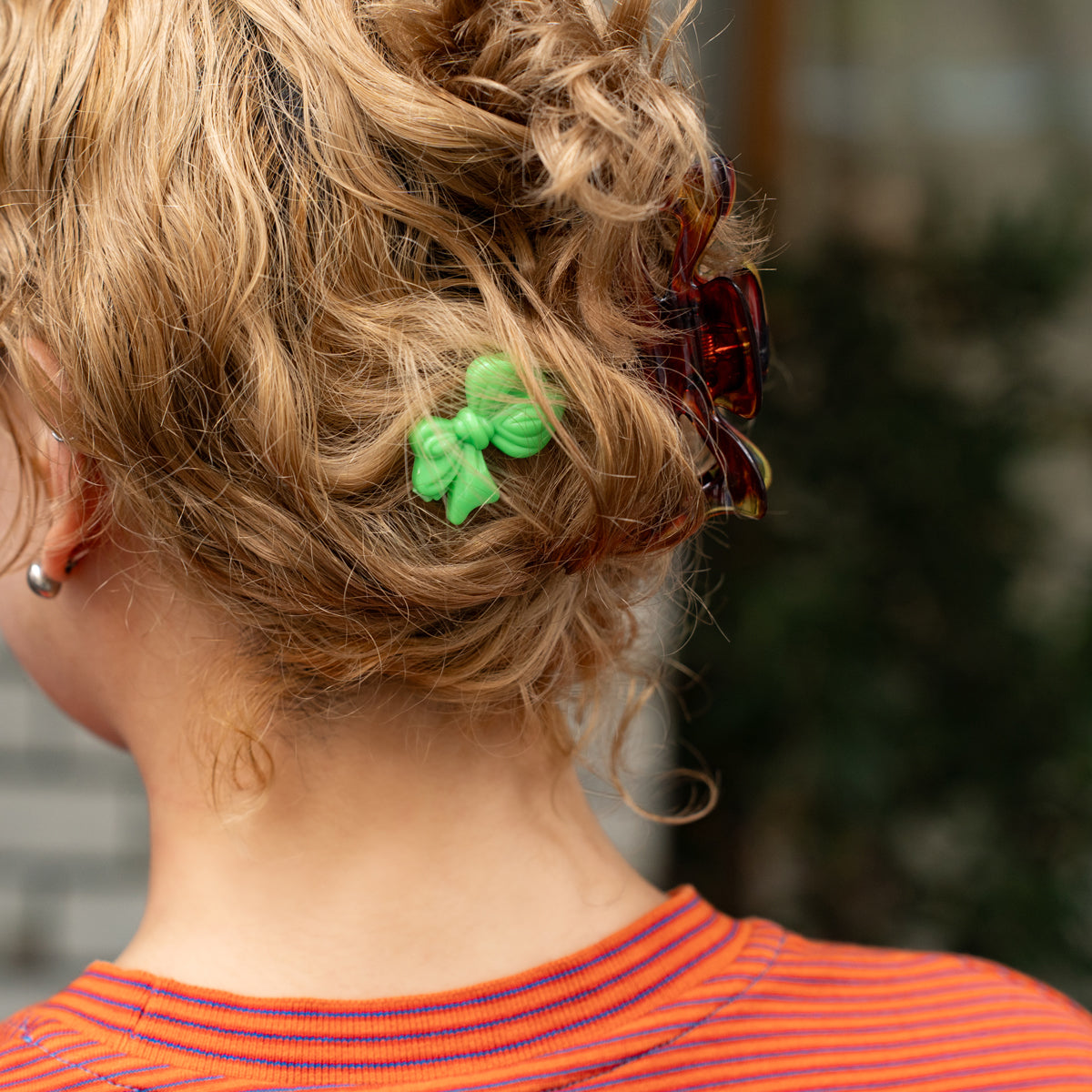 1990s Plastic Ribbon Hair Pin