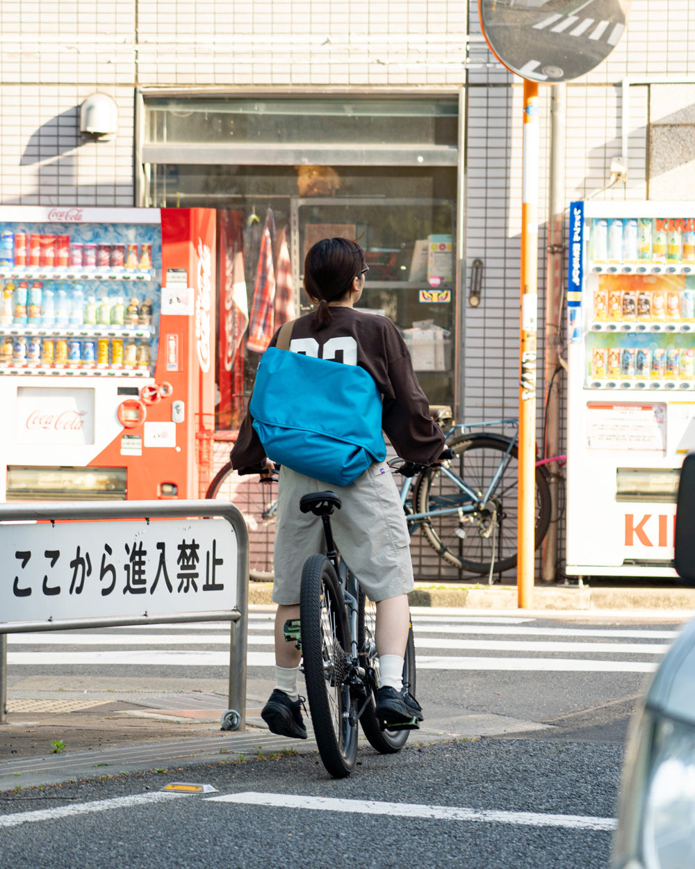 BLUELUG × Friday  The messenger bag "Blue"