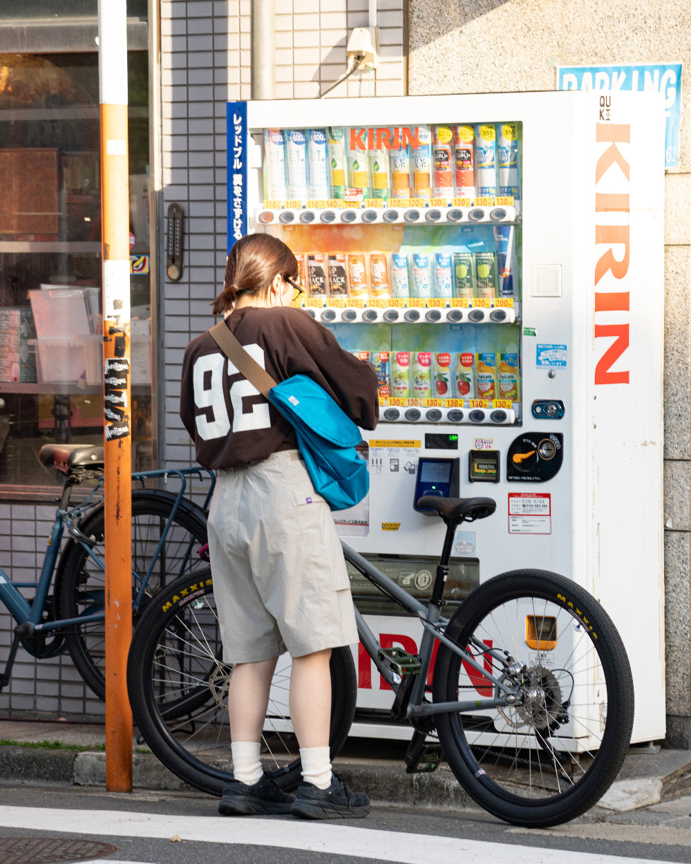 BLUELUG × Friday  The messenger bag "Blue"