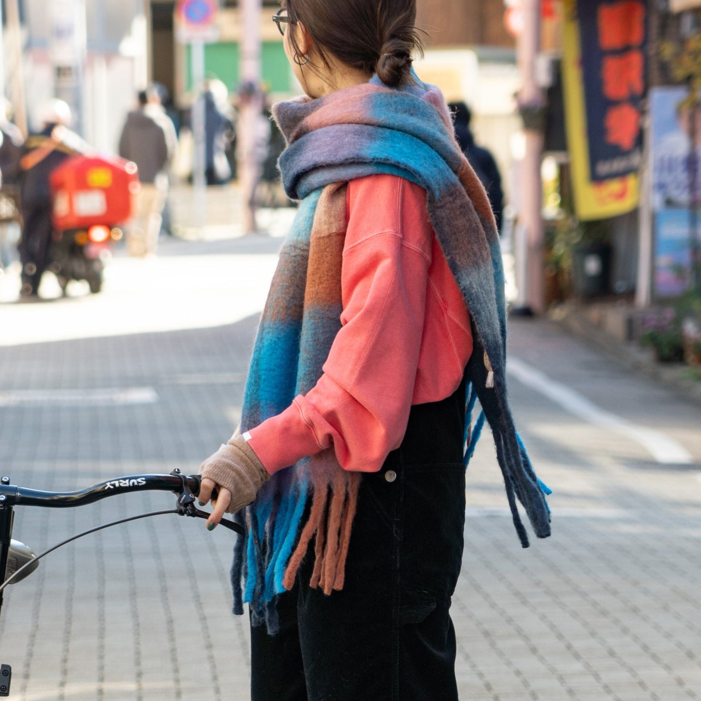 The Bagmati Check Stole